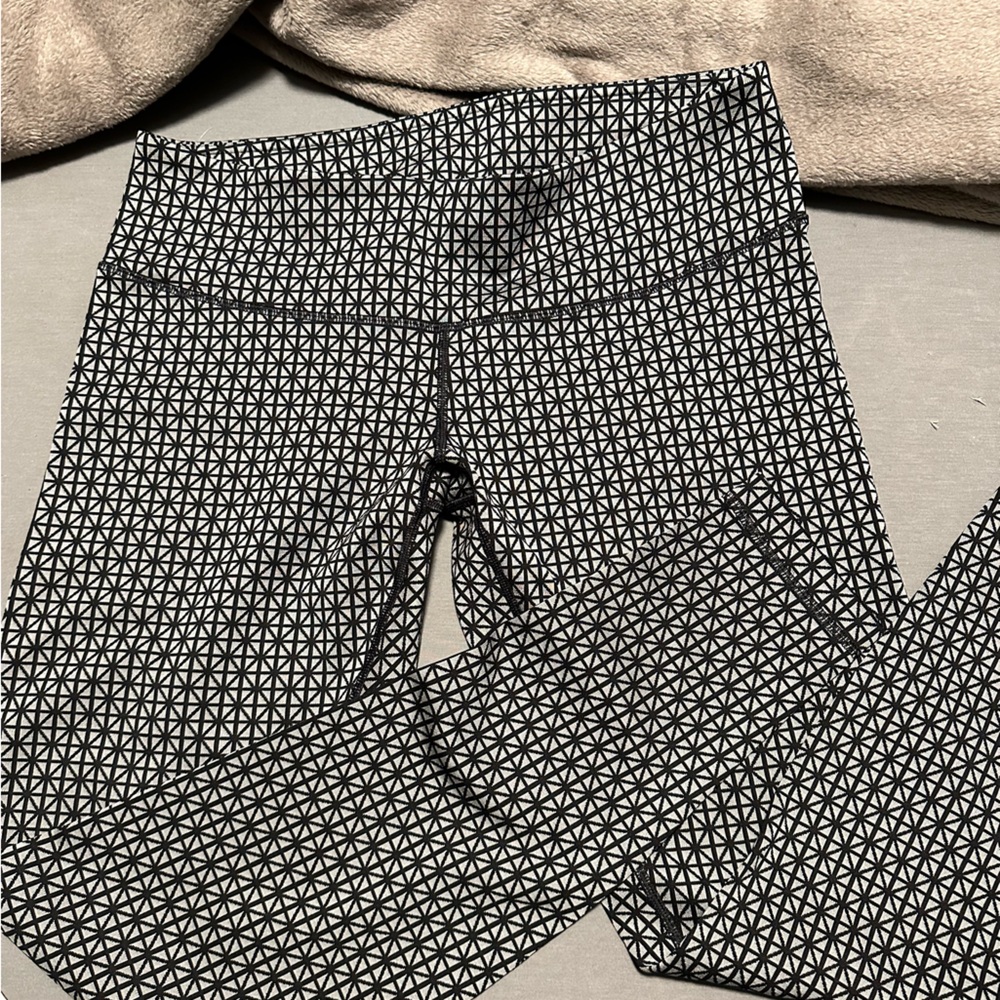Lululemon print leggings size 10